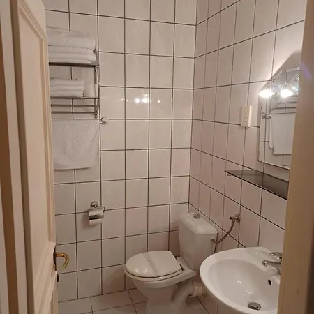 Ivan Dujmovic Dvori 4*