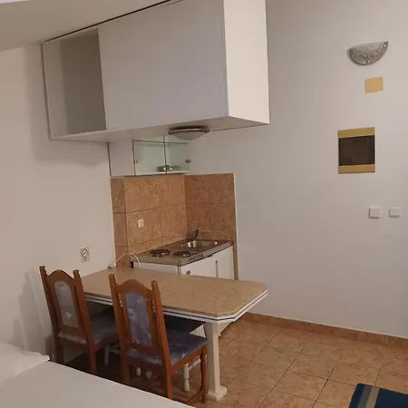 Ivan Dujmovic Dvori 酒店 波尔