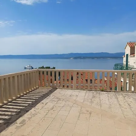 Ivan Dujmovic Dvori 酒店