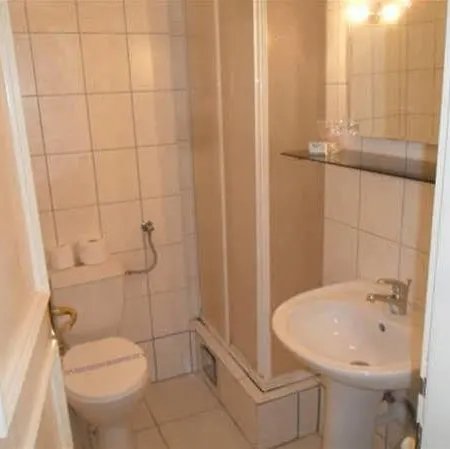 Ivan Dujmovic Dvori 4* 波尔