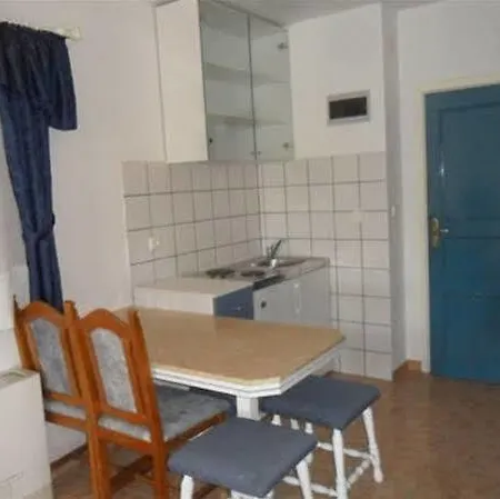 Ivan Dujmovic Dvori 4* 波尔