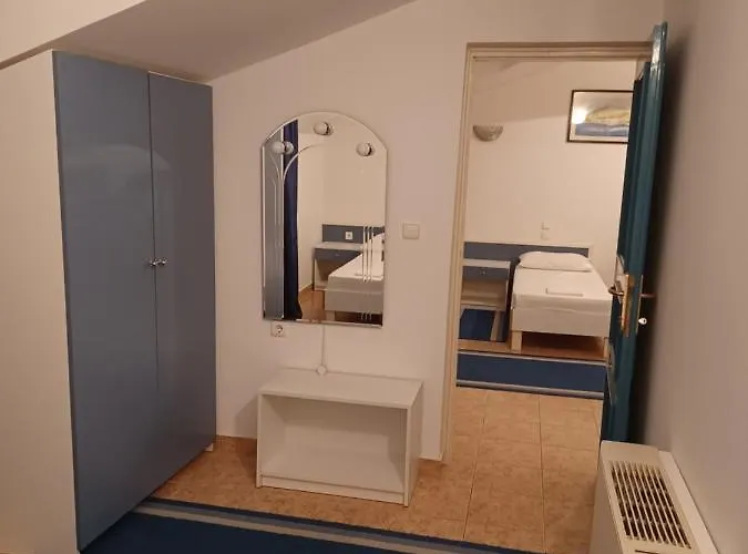 Hotel Ivan Dujmovic Dvori 4*