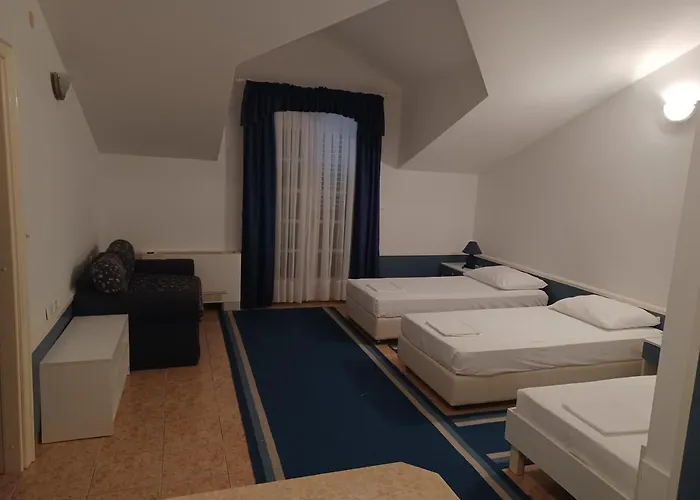 Ivan Dujmovic Dvori Hotel 4*