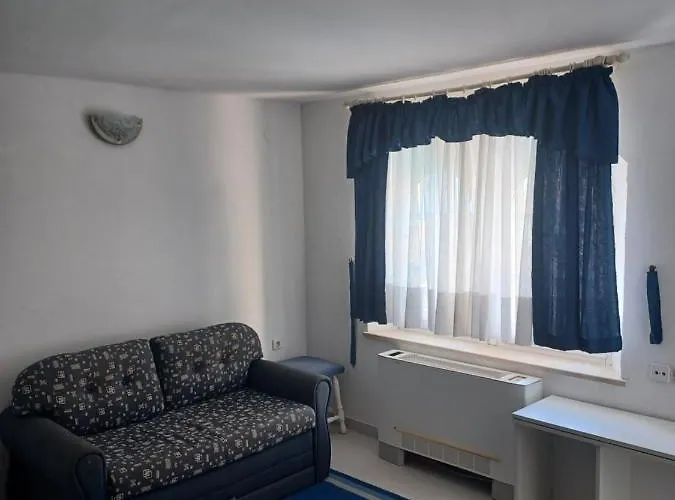 Ivan Dujmovic Dvori Hotel