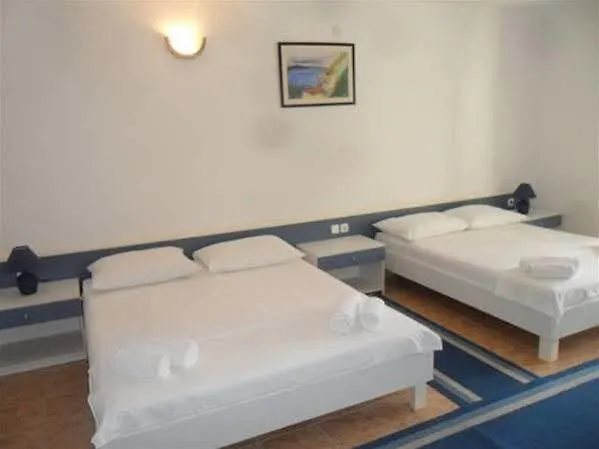 Ivan Dujmovic Dvori Milna (Brac)