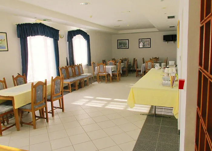 Ivan Dujmovic Dvori Hotel Milna (Brac)