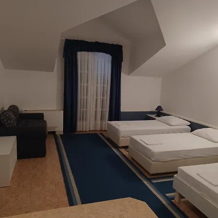 Ivan Dujmovic Dvori Hotel 4*