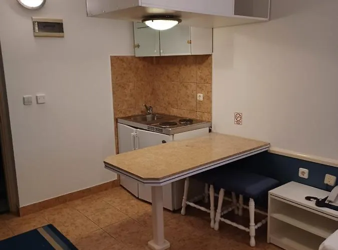 Ivan Dujmovic Dvori Hotel