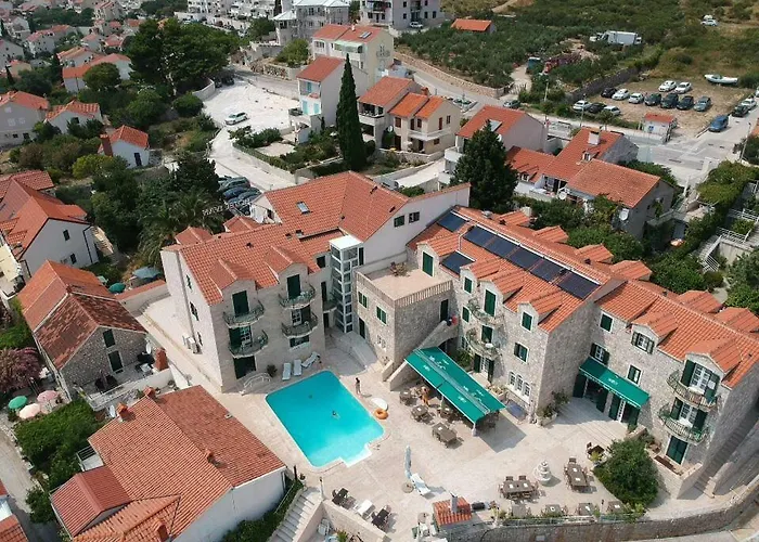 Ivan Dujmovic Dvori Hotel