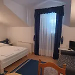 Hotel Ivan Dujmovic Dvori 4*