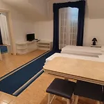 Ivan Dujmovic Dvori 4* Milna (Brac)