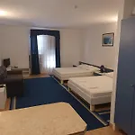 Ivan Dujmovic Dvori 4* Milna (Brac)