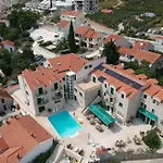 Ivan Dujmovic Dvori Hotel