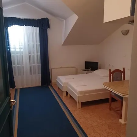 Ivan Dujmovic Dvori Hotell Bol