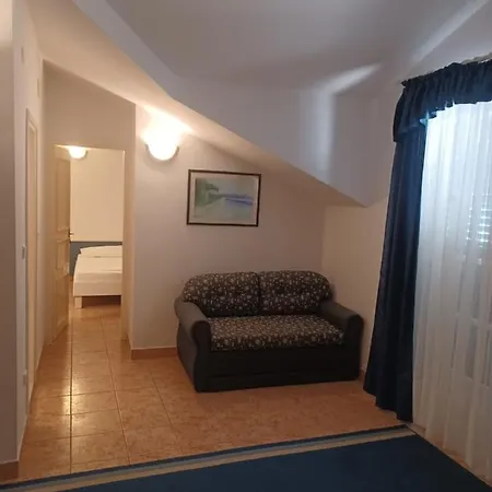 Ivan Dujmovic Dvori Hotel
