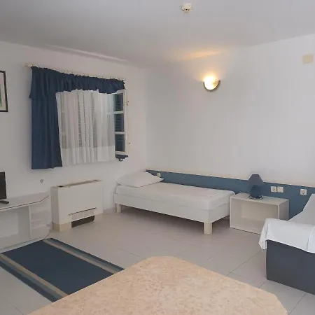 Ivan Dujmovic Dvori 4*