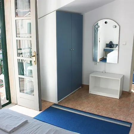 Ivan Dujmovic Dvori 4* Milna (Brac)